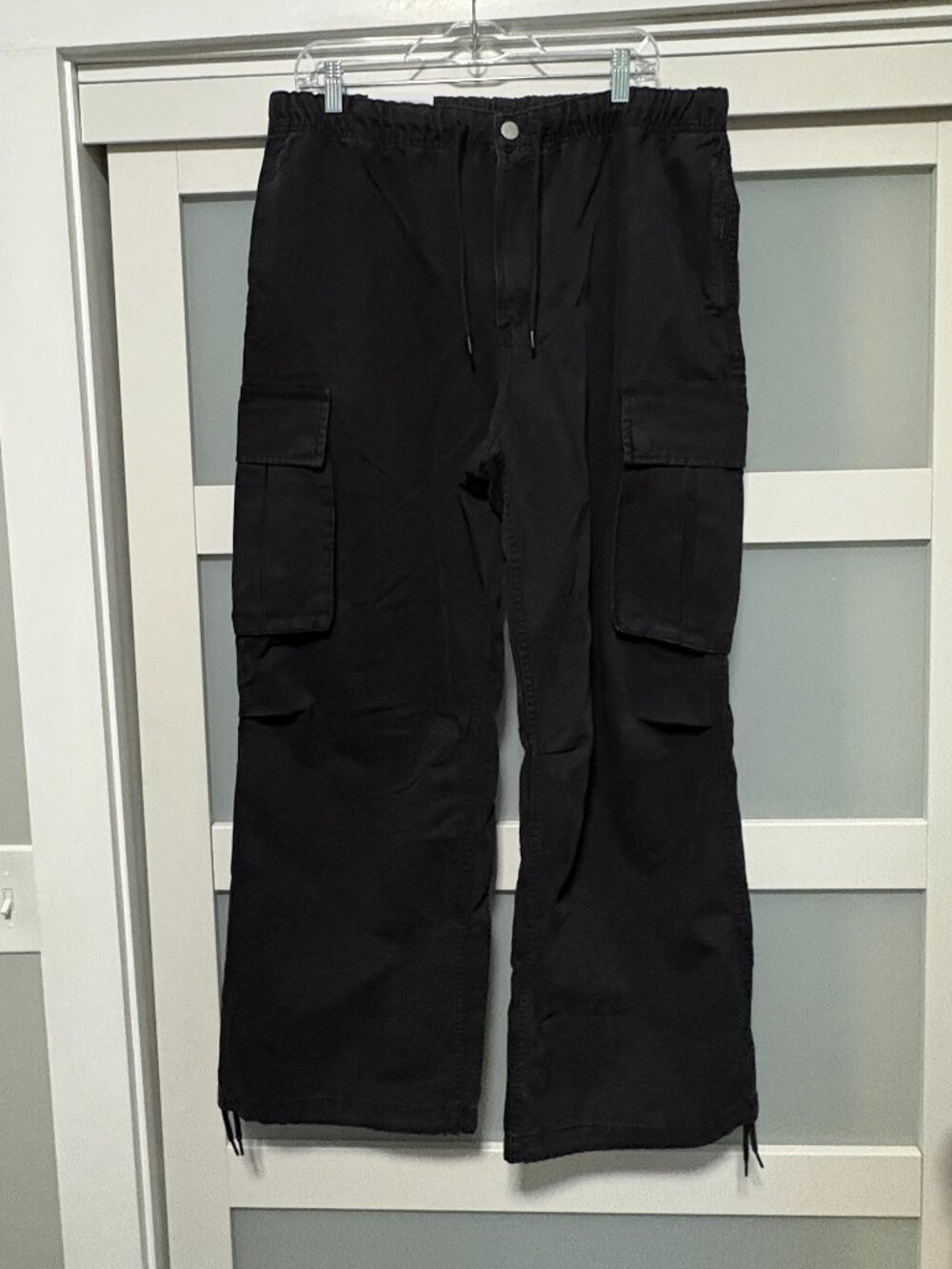 H&M Ample Loose Black Cargo Ankle Tie Pants Black sz Large L NEW